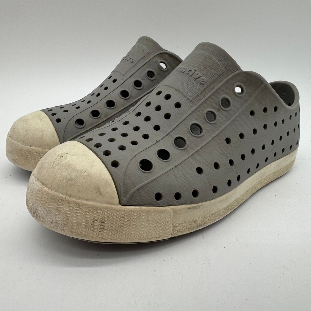 Native Jefferson Kids C8 Gray White Slip On Water Shoes Lightweight